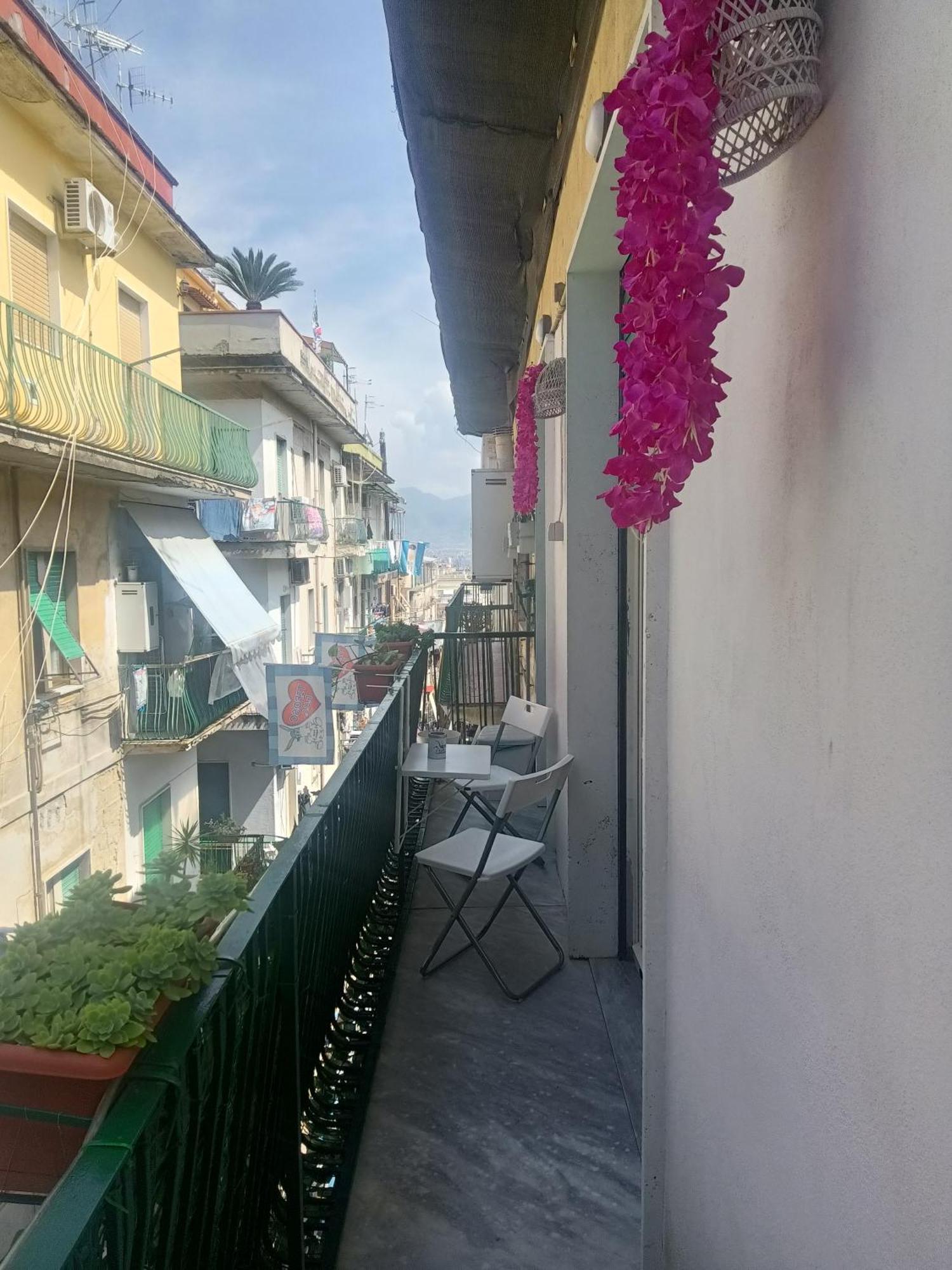 Il Dubbio Ai Quartieri Spagnoli Napels Buitenkant foto